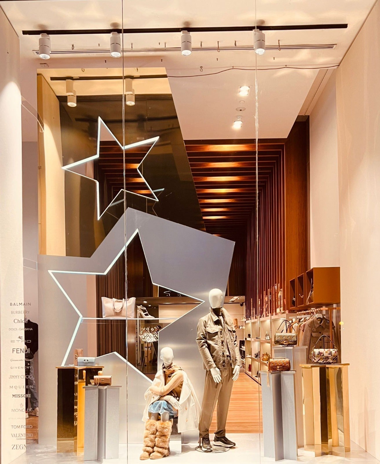 SARTO Boutique’s “Shine Like a Star” Christmas Event Celebration